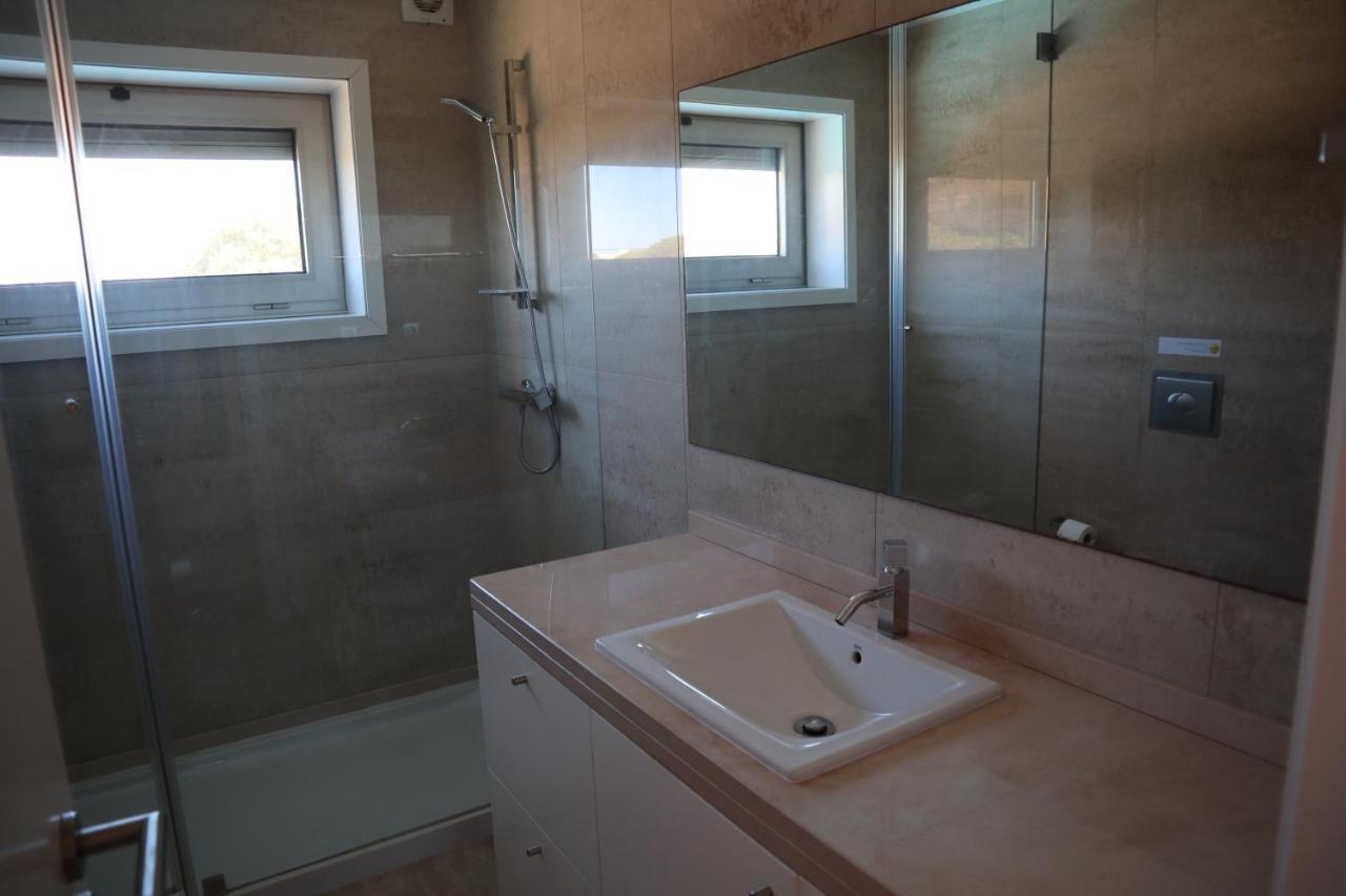 Villa Dos Salgados, 5Bdr, Beach Front, Near Salgados Golf Club กีอา ภายนอก รูปภาพ