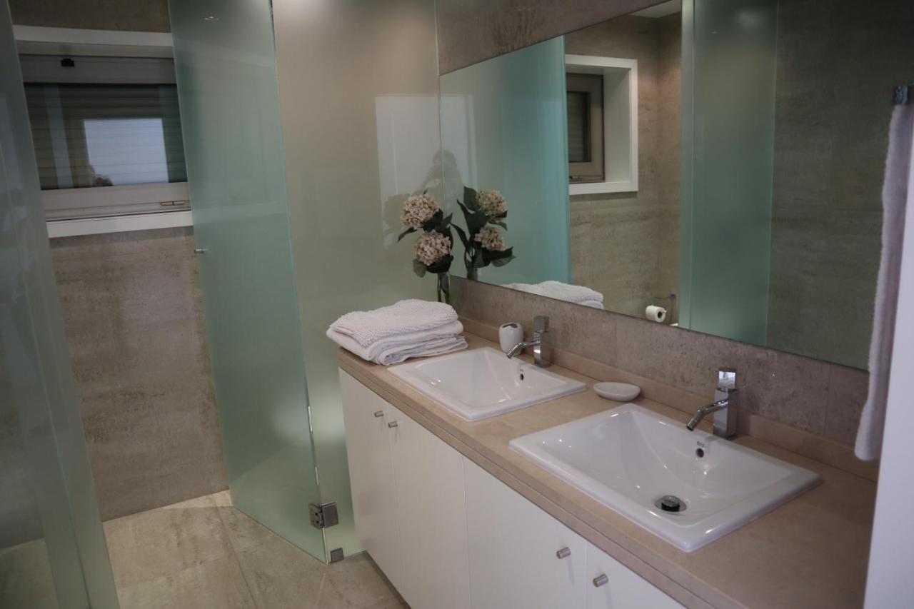 Villa Dos Salgados, 5Bdr, Beach Front, Near Salgados Golf Club กีอา ภายนอก รูปภาพ